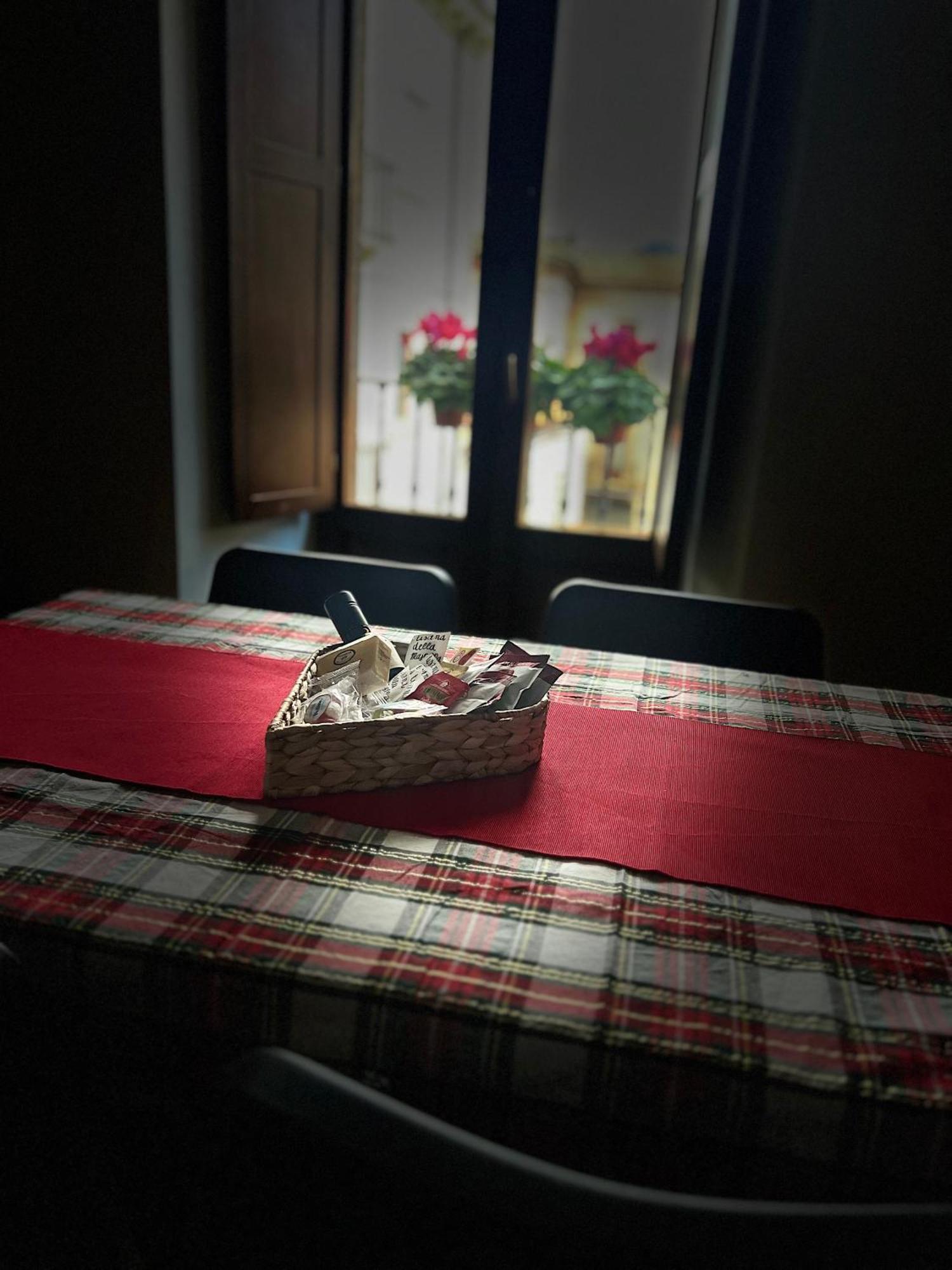 Regina D'Aragona Casa Vacanze Σουλμόνα Εξωτερικό φωτογραφία