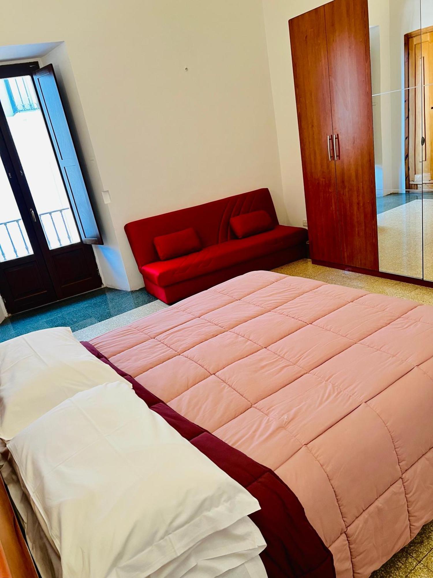 Regina D'Aragona Casa Vacanze Σουλμόνα Εξωτερικό φωτογραφία
