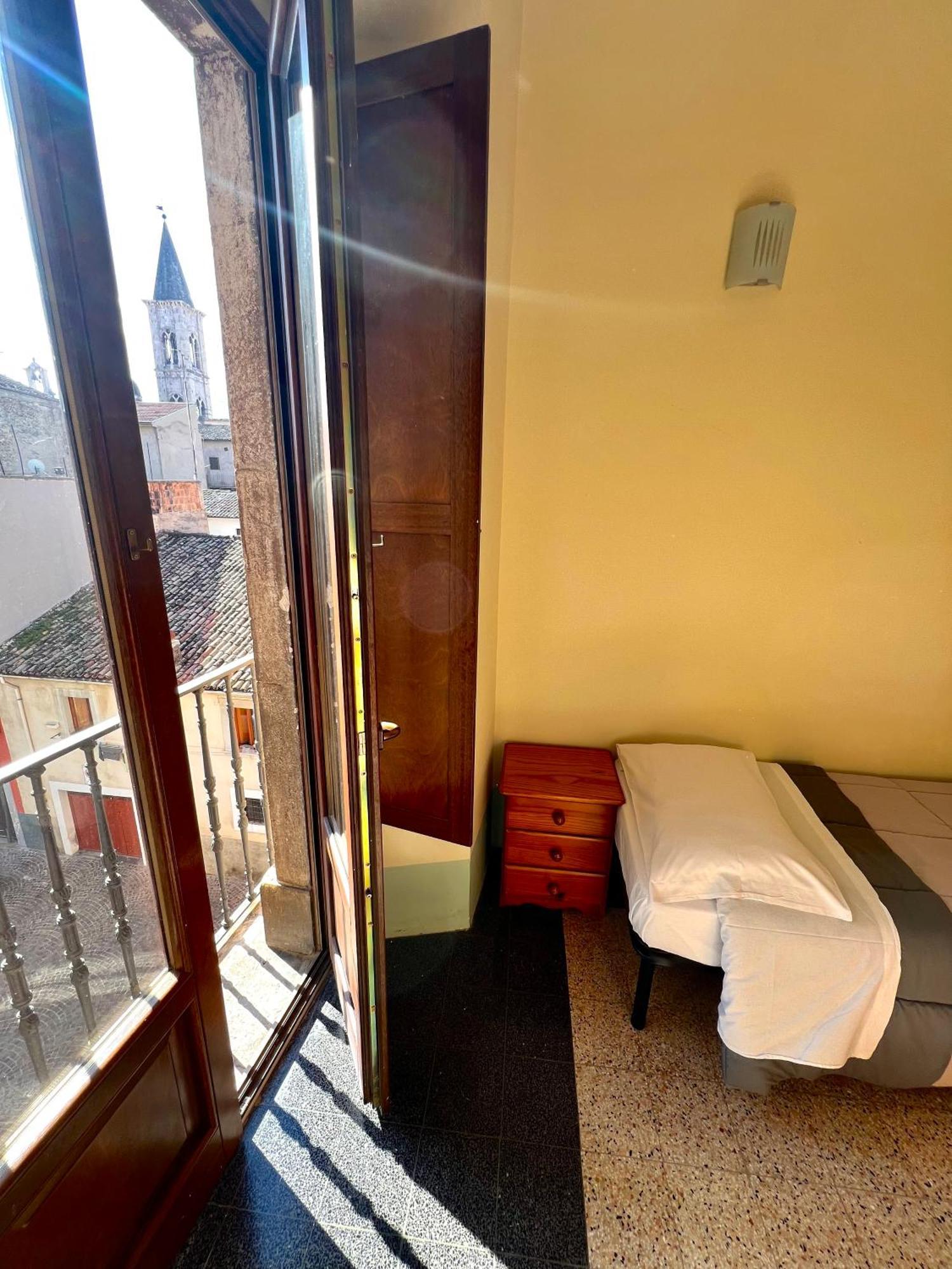 Regina D'Aragona Casa Vacanze Σουλμόνα Εξωτερικό φωτογραφία