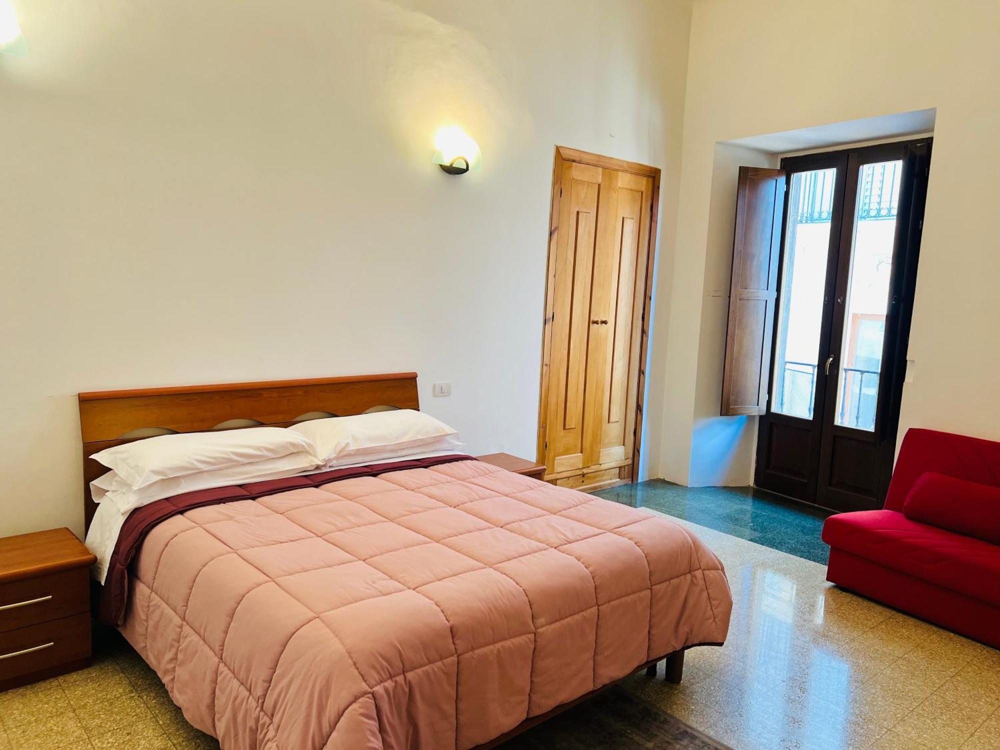 Regina D'Aragona Casa Vacanze Σουλμόνα Εξωτερικό φωτογραφία